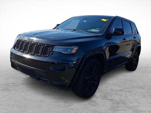 Certified 2021 Jeep Grand Cherokee Laredo X image 1