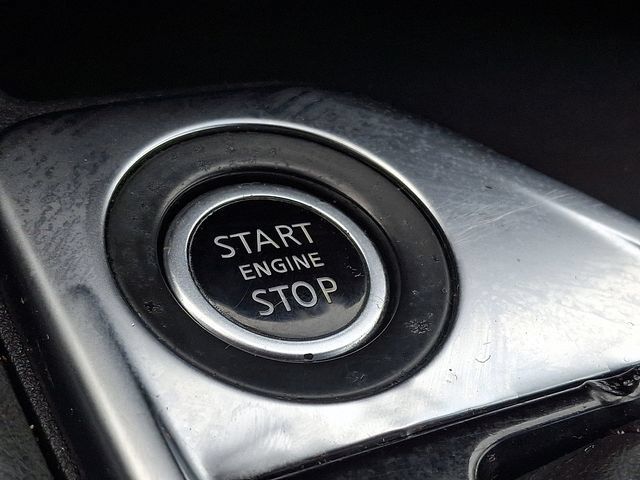Used 2020 Nissan Sentra SV FWD image 23