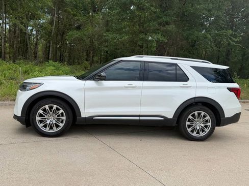 New 2026 Ford Explorer Platinum RWD image 2