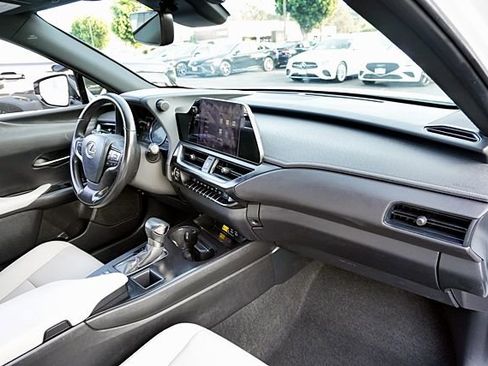 Used 2023 Lexus UX 250h FWD w/ Accessory Package (Z1) image 8