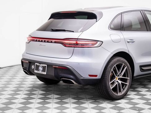 Certified 2025 Porsche Macan image 31