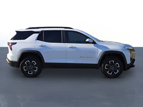 New 2026 Chevrolet Equinox ACTIV image 4