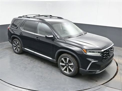 Used 2023 Honda Pilot Elite image 1