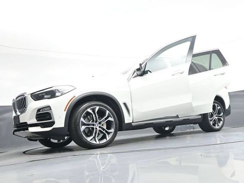 Used 2021 BMW X5 xDrive40i w/ Convenience Package AWD/4WD image 41