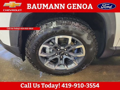 Used 2025 Chevrolet Equinox ACTIV w/ Safety and Technology Package image 27