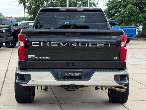 Used 2021 Chevrolet Silverado 1500 LT AWD/4WD image 3