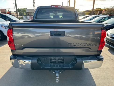 Used 2016 Toyota Tundra SR5 w/ SR5 Upgrade Package RWD image 4