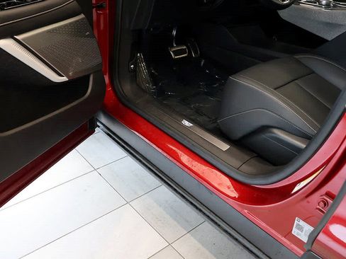 Used 2025 Cadillac Optiq Sport 2 w/ LPO, Floor Liner Package AWD/4WD image 28
