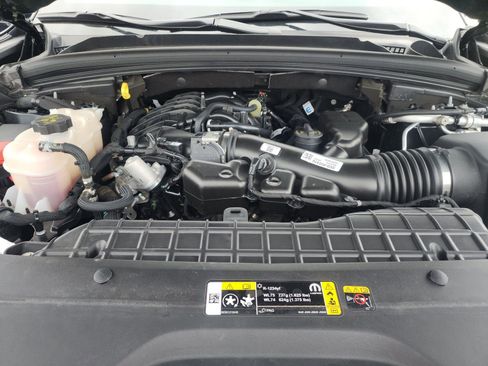 Used 2024 Jeep Grand Cherokee Altitude AWD/4WD image 42