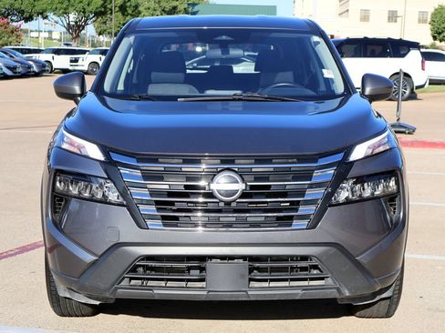 Used 2025 Nissan Rogue SV AWD/4WD image 4