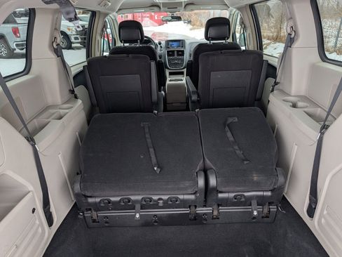 Used 2011 Dodge Grand Caravan Crew image 17
