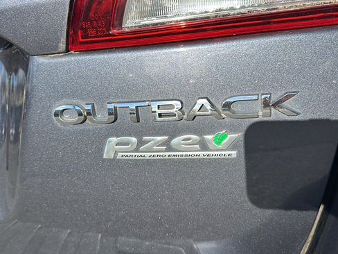 Used 2015 Subaru Outback 2.5i Limited w/ Popular Package #4 image 44