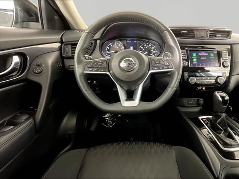 Used 2018 Nissan Rogue SV w/ Premium Package AWD/4WD image 8
