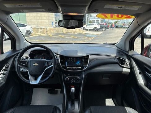 Used 2017 Chevrolet Trax LT w/ LT Convenience Package FWD image 25