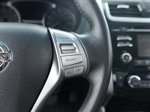 Used 2015 Nissan Altima 2.5 SV FWD image 38