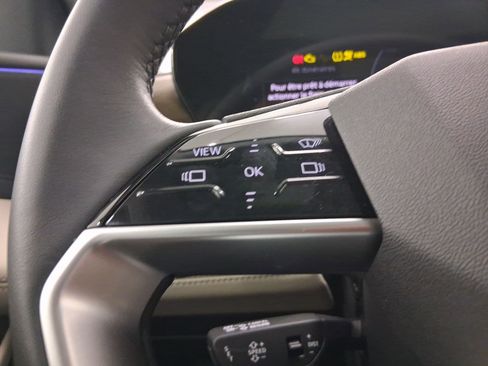 Used 2025 Audi Q6 e-tron Premium Plus image 15