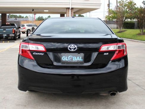 Used 2012 Toyota Camry SE image 5