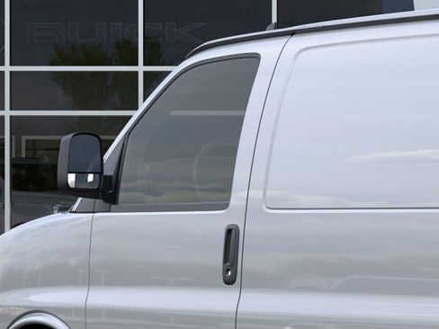 New 2025 GMC Savana 2500 RWD image 28