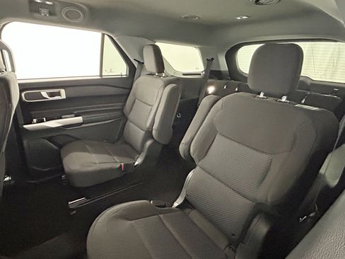 Used 2023 Ford Explorer XLT w/ Class IV Trailer Tow Package image 32