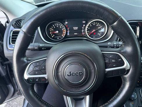 Used 2018 Jeep Compass Limited AWD/4WD image 13