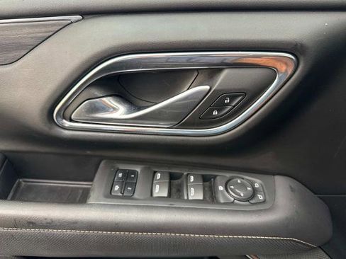 Used 2022 GMC Yukon XL SLT image 21