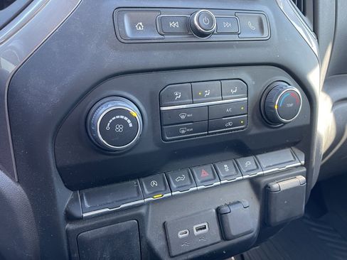 Used 2022 Chevrolet Silverado 1500 Custom w/ Safety Confidence Package image 10