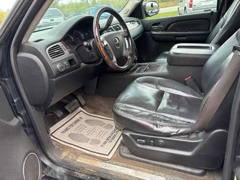 Used 2009 GMC Yukon XL Denali image 6