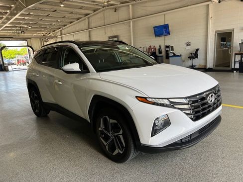 Used 2022 Hyundai Tucson SEL w/ Cargo Package AWD/4WD image 2