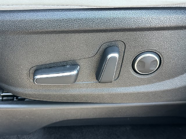 Used 2024 Hyundai Palisade SEL FWD image 21