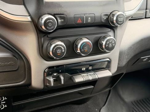 Used 2024 RAM 3500 Big Horn AWD/4WD image 30