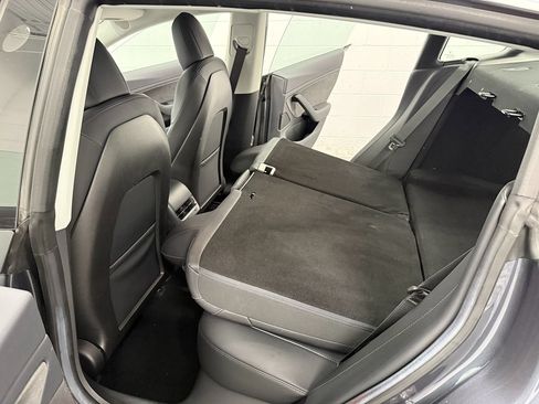 Used 2018 Tesla Model 3 Long Range RWD image 13