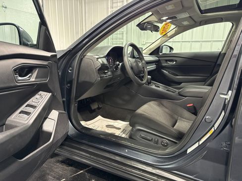 Used 2024 Honda Accord EX image 17