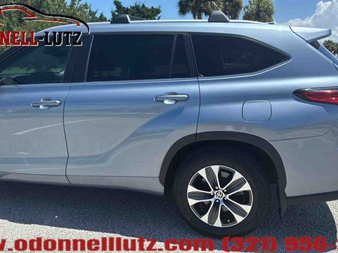 Used 2023 Toyota Highlander XLE FWD image 34