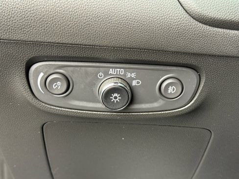 Used 2023 Buick Encore GX Select w/ Sport Touring Package FWD image 21