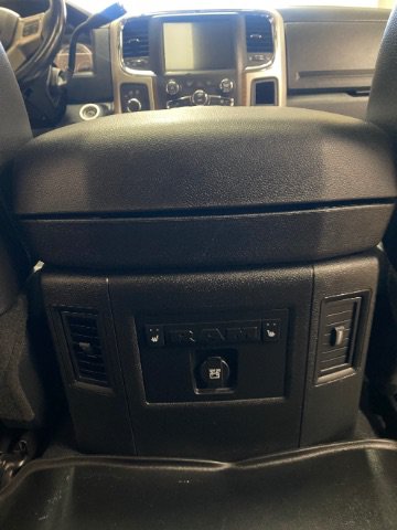 Used 2018 RAM 2500 Laramie w/ Convenience Group AWD/4WD image 17