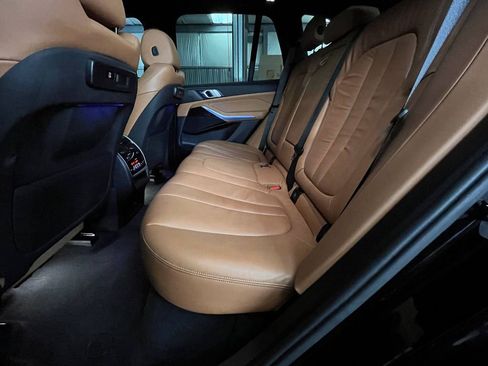 Used 2019 BMW X5 xDrive40i w/ Convenience Package AWD/4WD image 29
