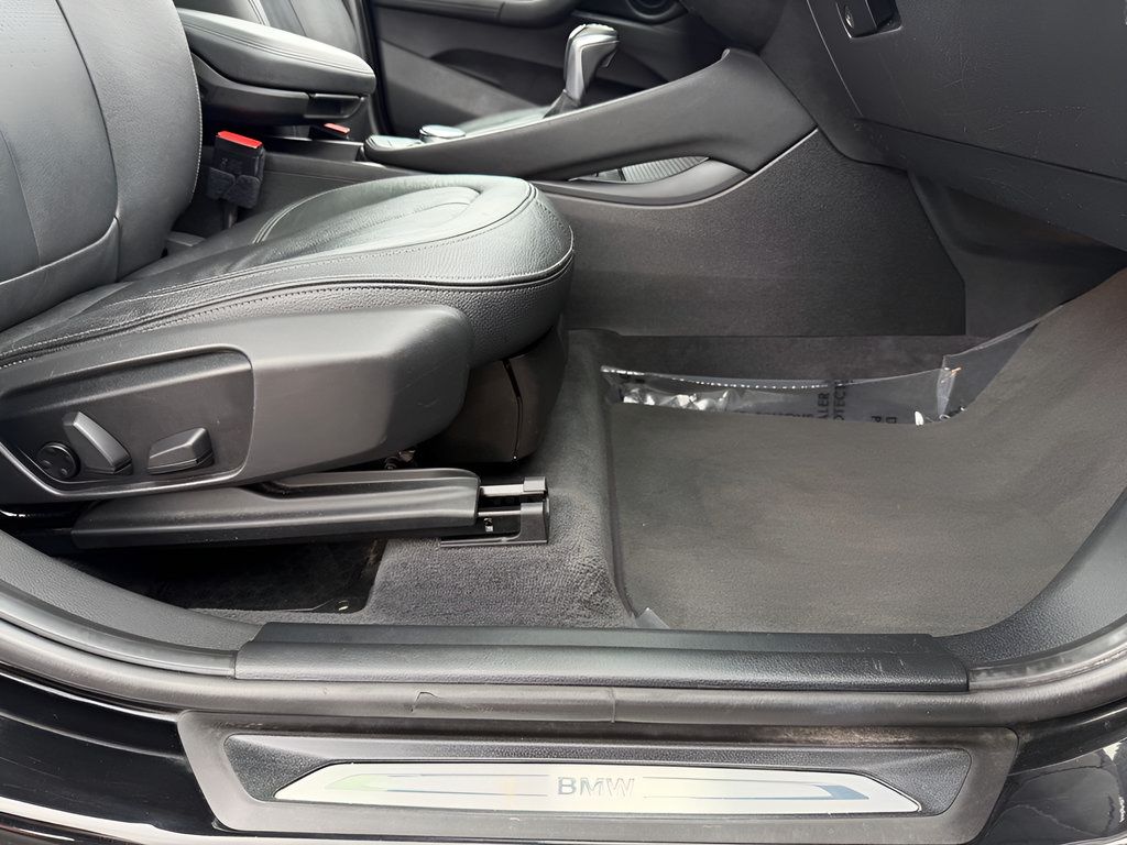 Used 2018 BMW X1 xDrive28i AWD/4WD image 29