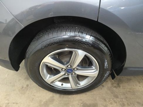 Used 2022 Ford Edge SEL w/ Convenience Package image 8