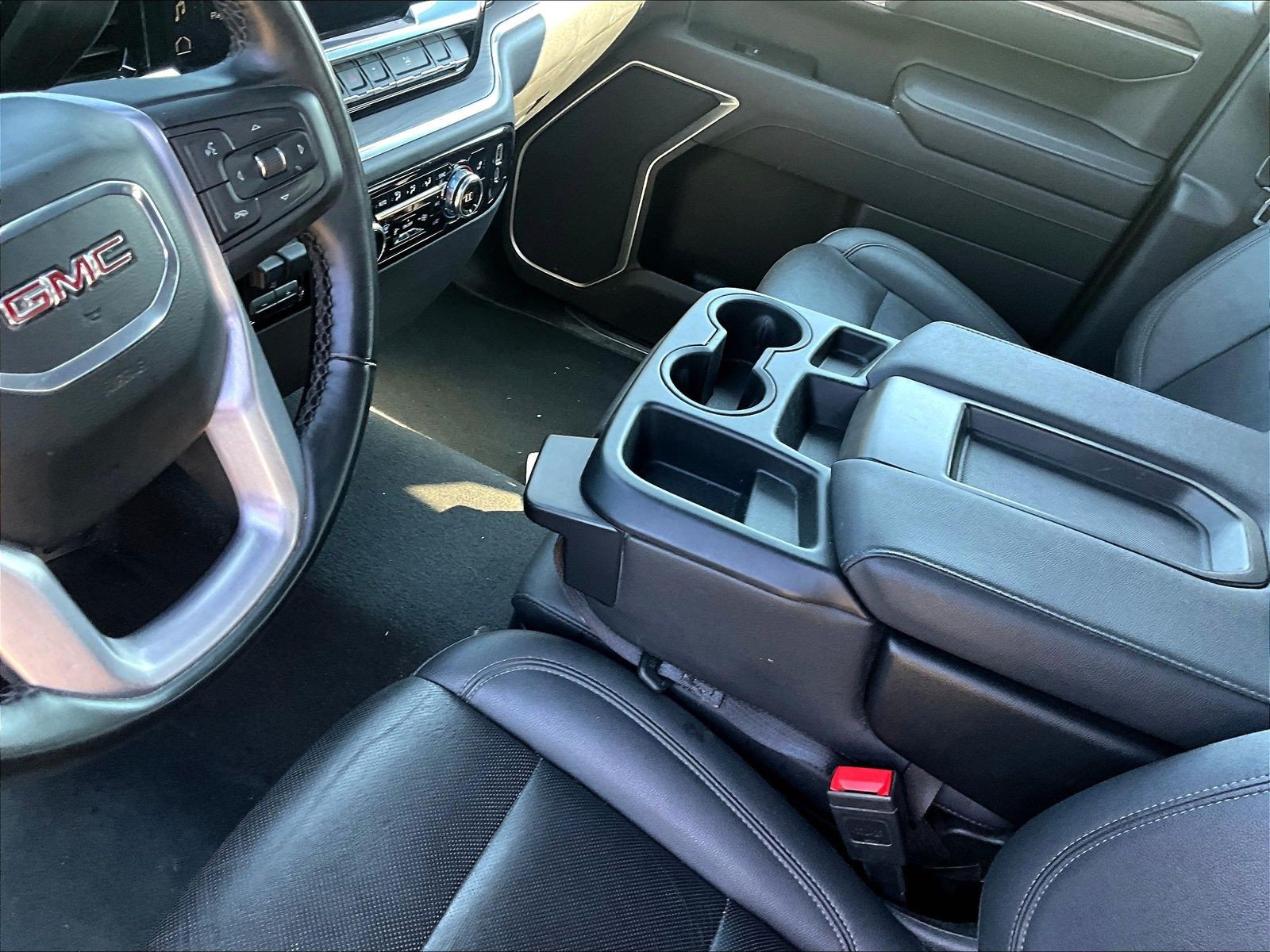 Used 2025 GMC Sierra 1500 SLT AWD/4WD image 19