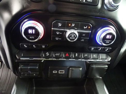 Certified 2023 GMC Sierra 3500 AT4 image 12