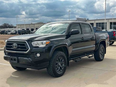 Used 2023 Toyota Tacoma SR5 image 9