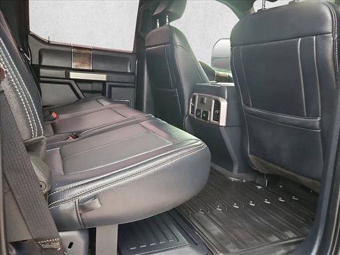 Used 2022 Ford F350 Lariat w/ Black Appearance Package image 19