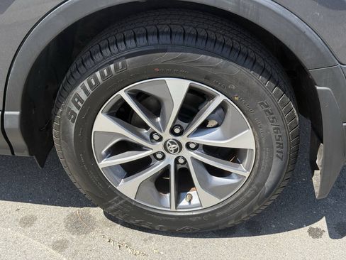 Used 2016 Toyota RAV4 XLE AWD/4WD image 35