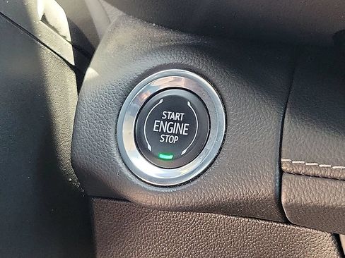 Used 2022 Buick Envision Preferred FWD image 17