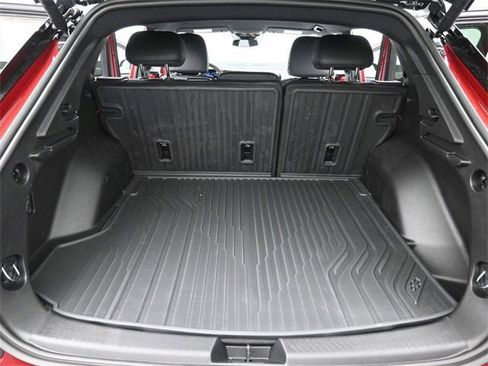 New 2026 Chevrolet Equinox EV LT image 38