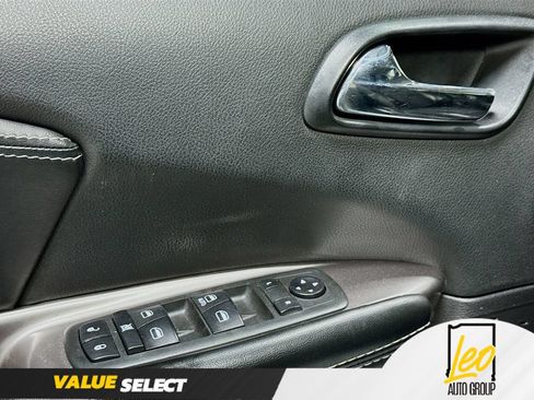 Used 2019 Dodge Journey Crossroad FWD image 19