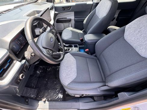 Used 2026 Ford Maverick XLT w/ XLT Luxury Package FWD image 17