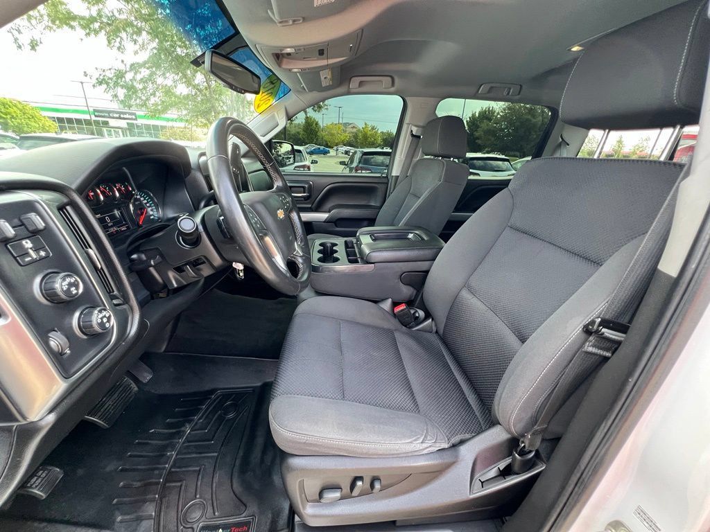 Used 2018 Chevrolet Silverado 1500 LT w/ All Star Edition AWD/4WD image 18