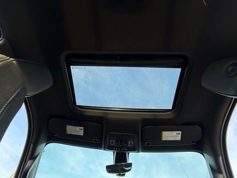 Used 2021 GMC Sierra 1500 AT4 w/ AT4 Premium Package image 4