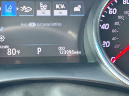 Used 2020 Toyota Camry XSE FWD image 13